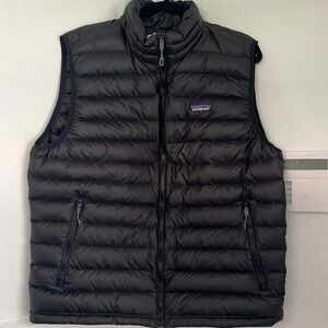 NWT Men’s Patagonia Sweater Vest with branding